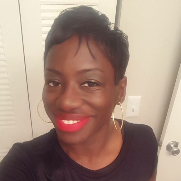Meet your Posher, Omisha - Picture 1 of 1